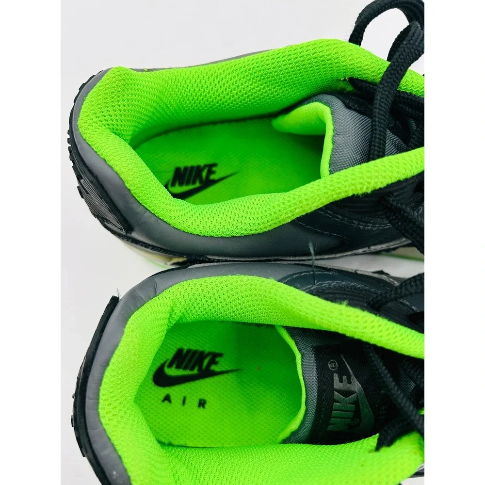 Nike Air‎ Max 90 Sneakers Youth Sz 7Y Green New